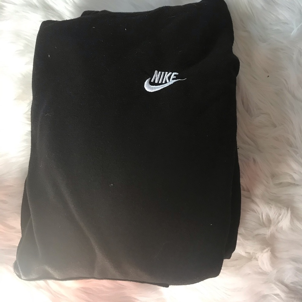 Medium Nike sweatshirt